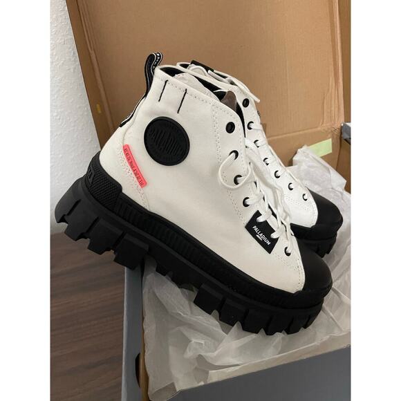 Palladium White Revolt Canvas HI TX Women’s Shoe - Picture 4 of 10